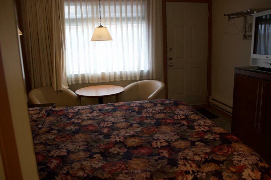 Motel La Siesta Saint-Lambert-Chambly Buitenkant foto